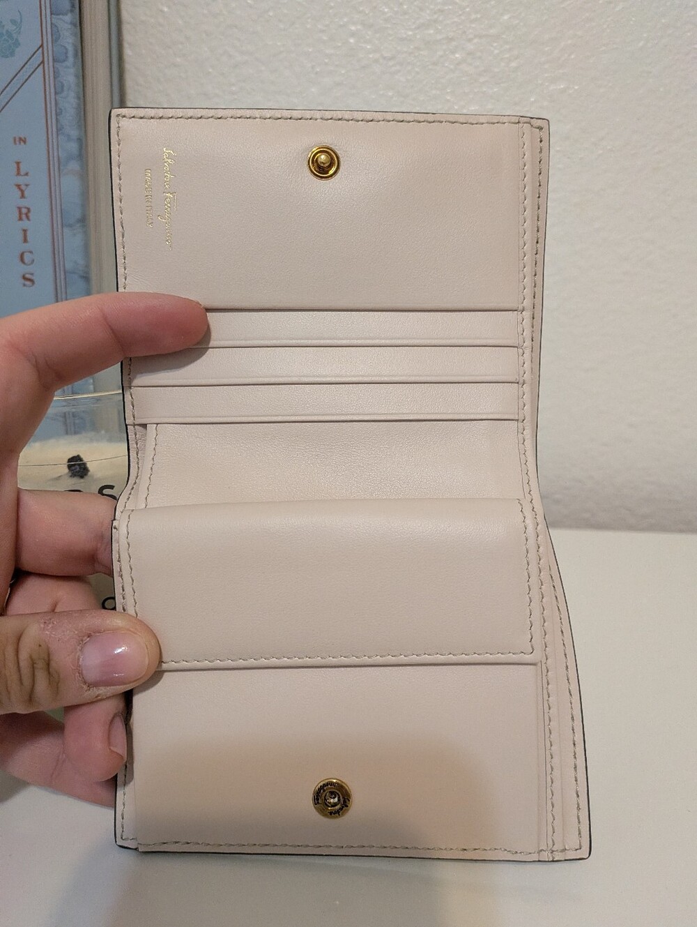 Ferragamo Compact Wallet Multi And Antique Gold - Picture 4 of 9